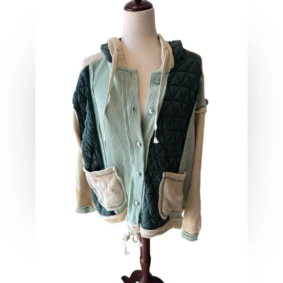 Green and Cream Quilted Hooded Jacket L Pol - Picture 4 of 5